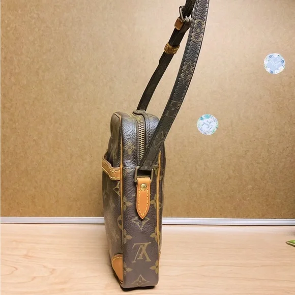 ✅ Authentic Louis Vuitton Brown Tan Messenger Bag Monogram - Picture 4 of 12